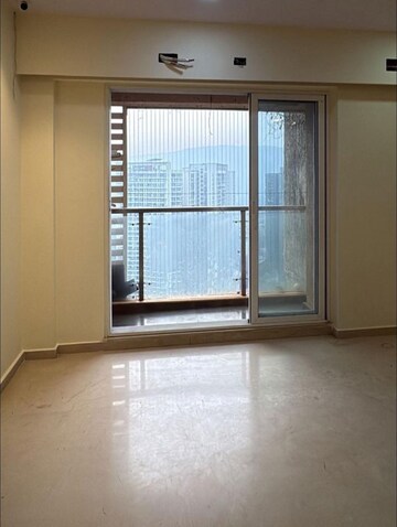 Room in 2 BHK Apartment at Dosti Group Imperia, Manpada – for Rent