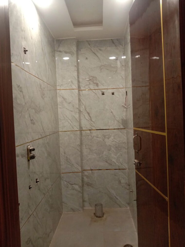 Bathroom, dwarka mor 2 Bedroom 900 Sq.Ft. Independent House In Dwarka Mor Delhi 10014228