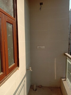 Furnished Amenities in 2 BHK Independent House at Dwarka Mor – for Sale