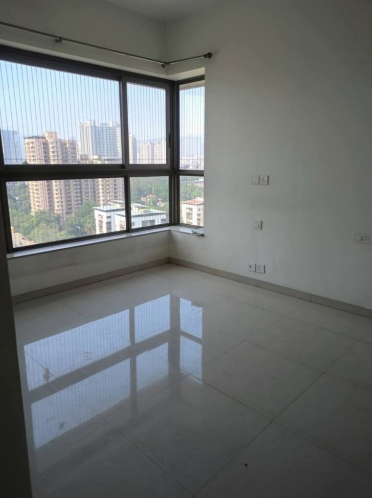Balcony, kalpataru-paramount 2 Bedroom 711 Sq.Ft. Apartment In Kapur Bawdi Thane 10014233