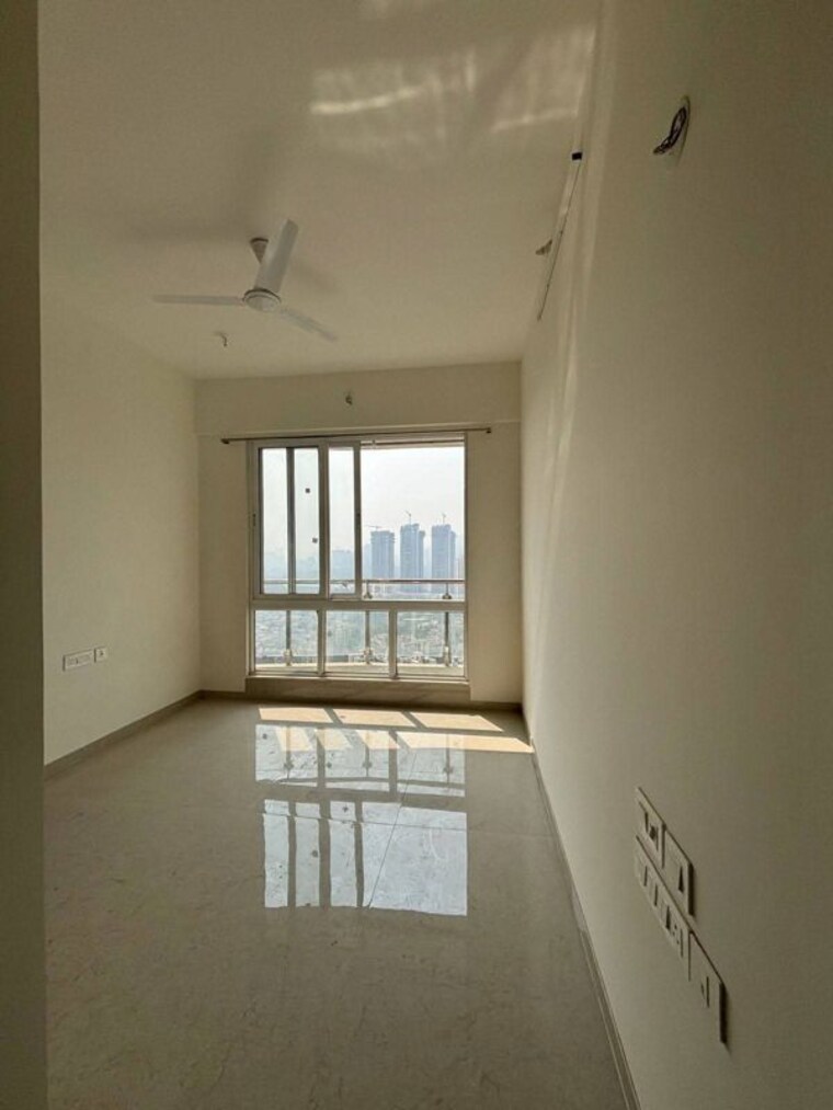 Room, rosa-manhattan 3 Bedroom 911 Sq.Ft. Apartment In Ghodbunder Road Thane 10014236