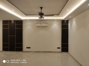 Bathroom in 4 BHK Builder Floor at South Extension ii – for Rent
