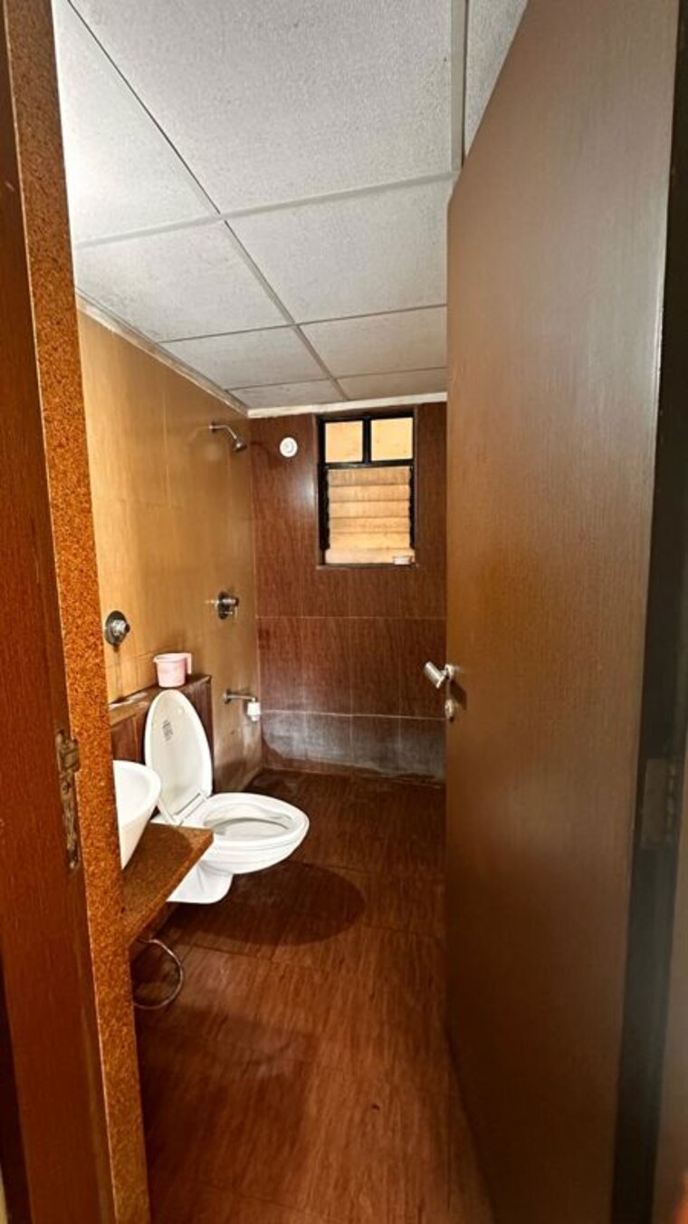 Bathroom, pride-park-springs 2 Bedroom 850 Sq.Ft. Apartment In Dhanori Pune 10014260