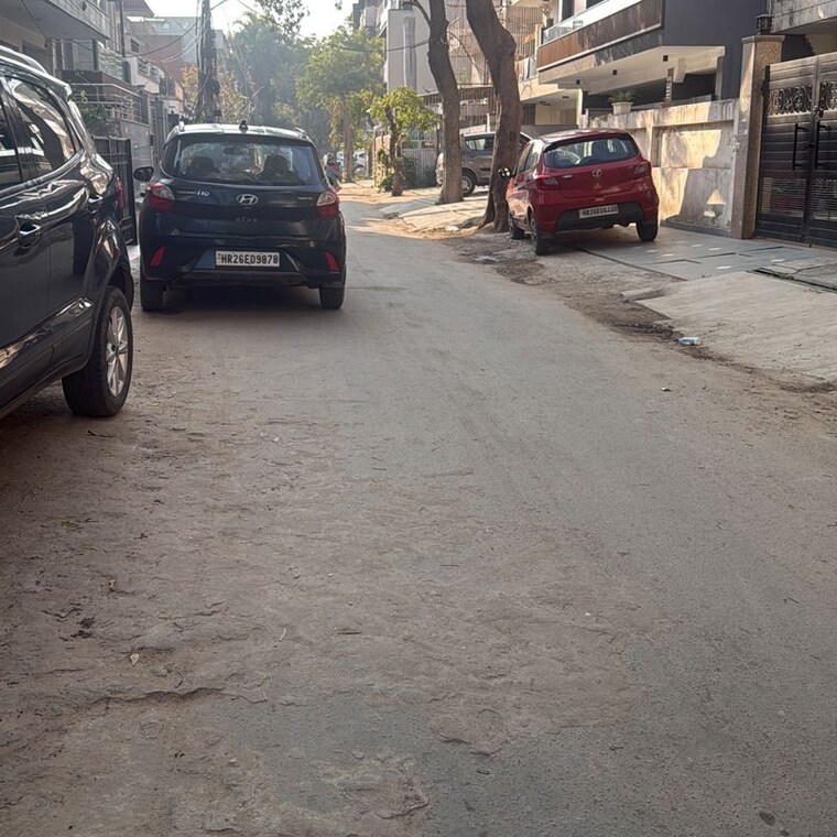  Parking, palam-vihar-residents-association 4 Bedroom 270 Sq.Yd. Independent House In Palam Vihar Gurgaon 10014263