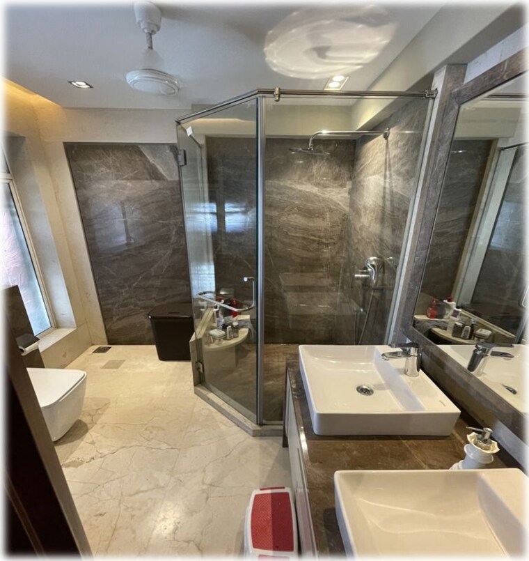 Bathroom, evershine-jewel 6 Bedroom 4272 Sq.Ft. Apartment In Khar West Mumbai 10014257