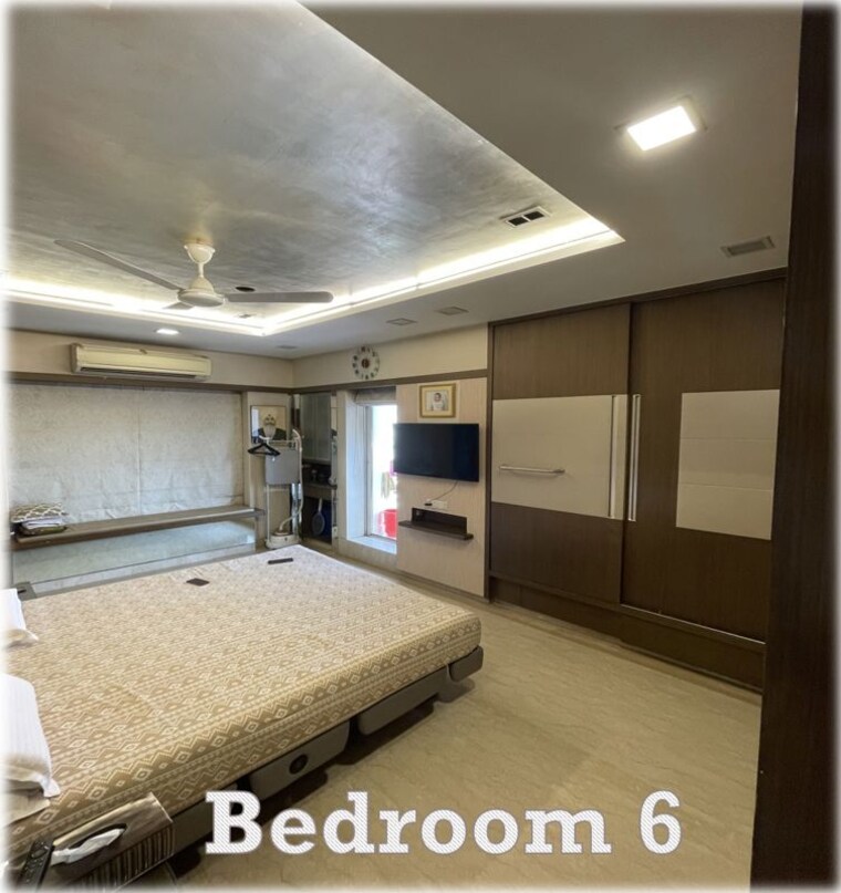 Bedroom, evershine-jewel 6 Bedroom 4272 Sq.Ft. Apartment In Khar West Mumbai 10014257