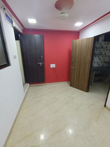 Room in 1 BHK Apartment at Poonam Tower, Andheri West – for Rent