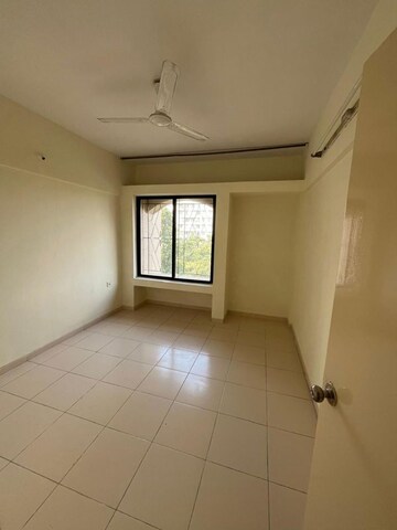 Room in 3 BHK Apartment at Kharadi – for Rent