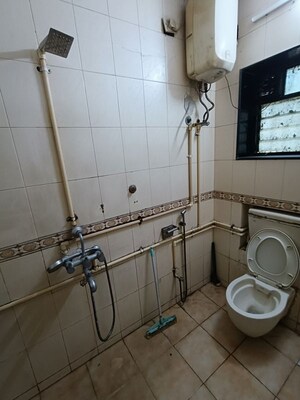 Bathroom in 4 BHK Apartment at Amity CHS, Andheri West – for Rent