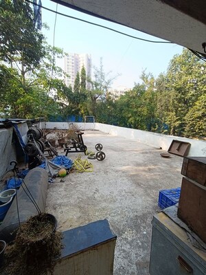 Parking in 4 BHK Apartment at Amity CHS, Andheri West – for Rent