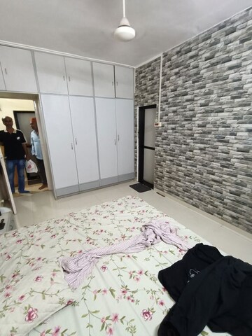 Bedroom in 4 BHK Apartment at Amity CHS, Andheri West – for Rent