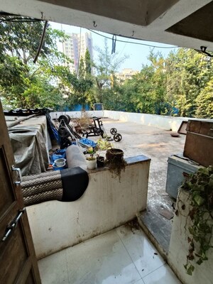 Master Bedroom in 4 BHK Apartment at Amity CHS, Andheri West – for Rent