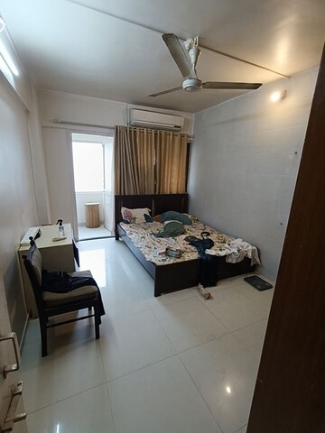 Bedroom in 4 BHK Apartment at Amity CHS, Andheri West – for Rent