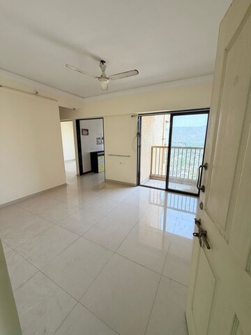2 BHK Apartment For Rent in Shree Aasavari Apartment, Vartak Nagar