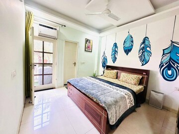 Bedroom in 2 BHK Builder Floor at Sector 30 – for Rent