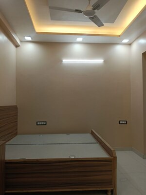 Furnished Amenities in 2 BHK Builder Floor at Shivaji Nagar – for Rent