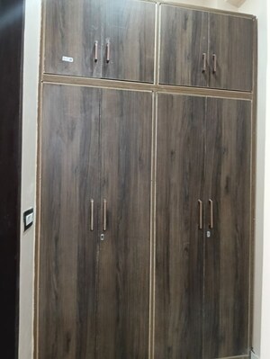 Furnished Amenities in 2 BHK Builder Floor at Shivaji Nagar – for Rent