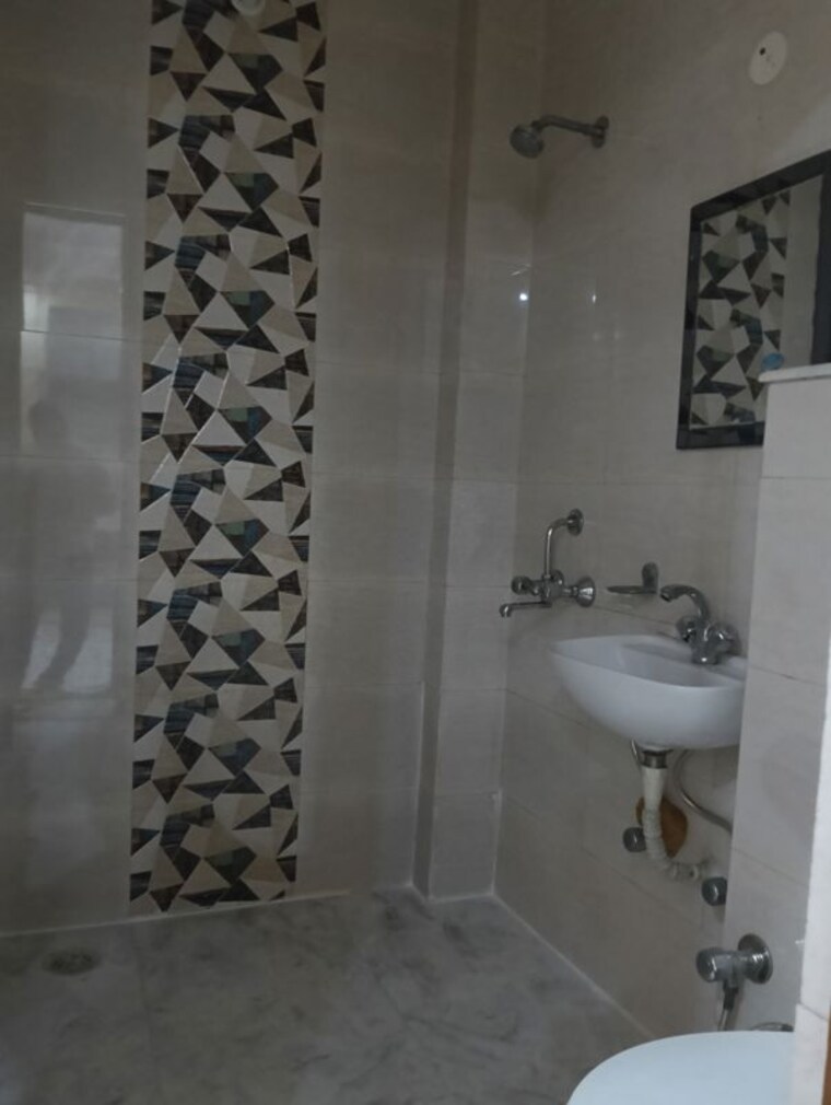 Bathroom, shivaji nagar 2 Bedroom 1000 Sq.Ft. Builder Floor In Shivaji Nagar Gurgaon 10014293
