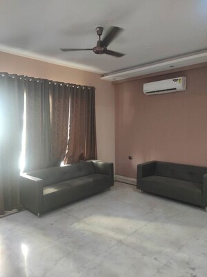 Living Room in 3 BHK Builder Floor at Sector 46 – for Rent