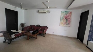 Living Room in 3 BHK Builder Floor at Sector 45 – for Rent