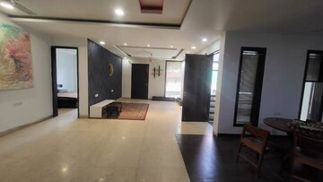 Living Room in 3 BHK Builder Floor at Sector 45 – for Rent