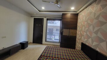 Bedroom in 3 BHK Builder Floor at Sector 45 – for Rent