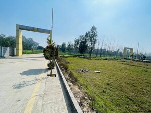  Plot – Garden View at Mohabbewala - for Sale