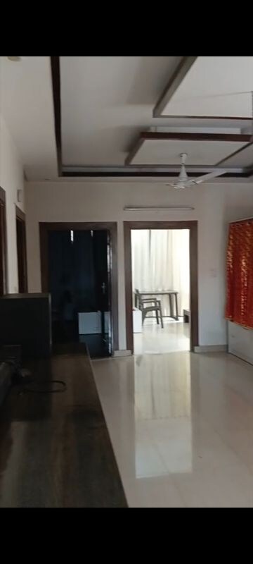 Building Lobby in 3 BHK Builder Floor at Sainik Plaza, Sector 49 – for Sale