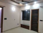 2.5 BHK + Pooja Room 1350 Sq.Ft. Builder Floor in RWA Apartments Sector 26