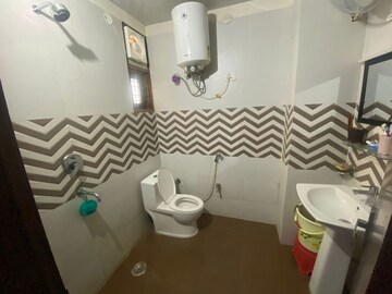 Master Bedroom in 3 BHK Builder Floor at Sector 15 ii – for Rent