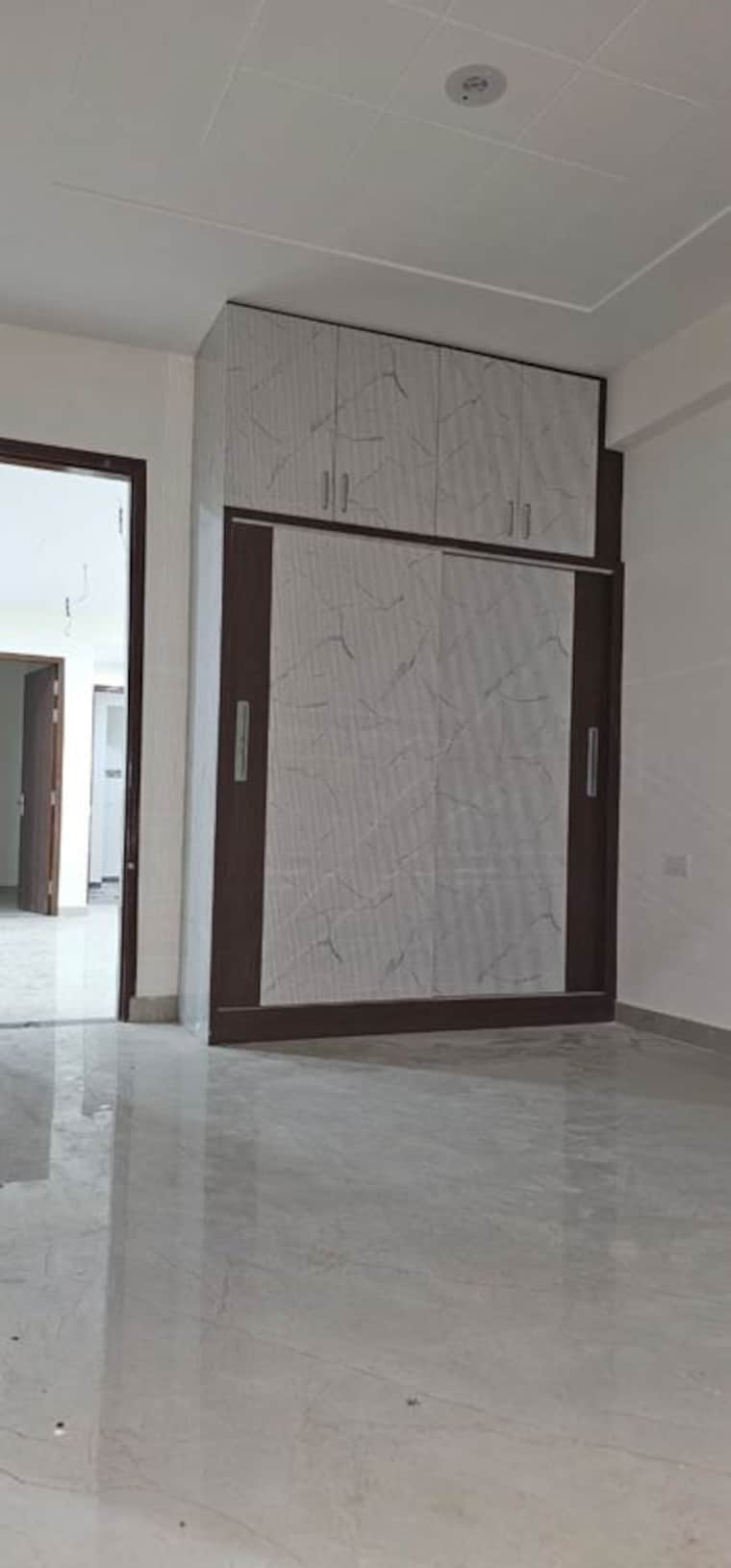 Room, sector 14 3 Bedroom 1450 Sq.Ft. Builder Floor In Sector 14 Gurgaon 10014316