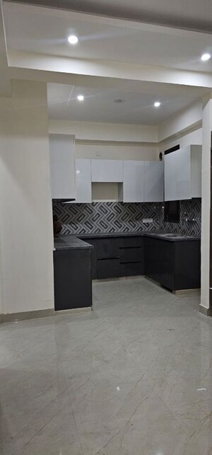 Kitchen in 3 BHK Builder Floor at Sector 14 – for Rent