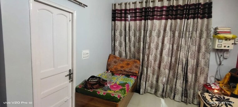 Bedroom, laxman vihar 6 Bedroom 900 Sq.Ft. Independent House In Laxman Vihar Gurgaon 10014318