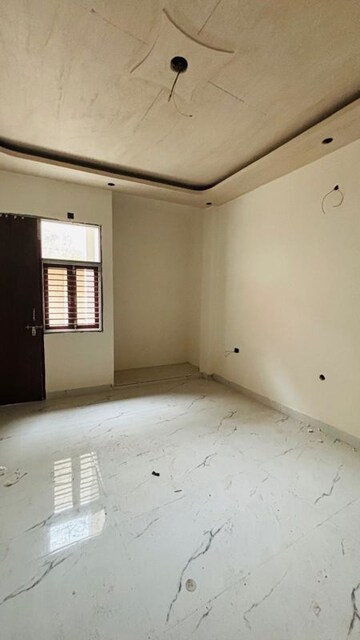 Room in 3 BHK Independent House at Rajendra Park – for Sale