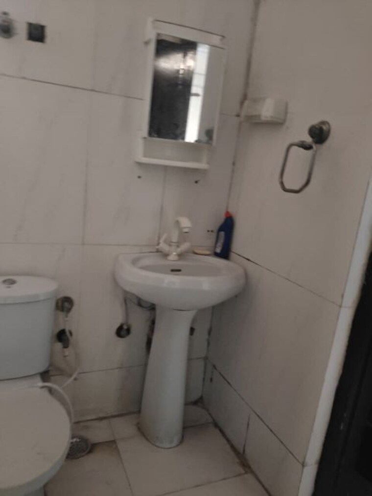 Bathroom, savfab-jasmine-grove 2 Bedroom 1095 Sq.Ft. Apartment In Delhi Meerut Expressway Ghaziabad 10014328