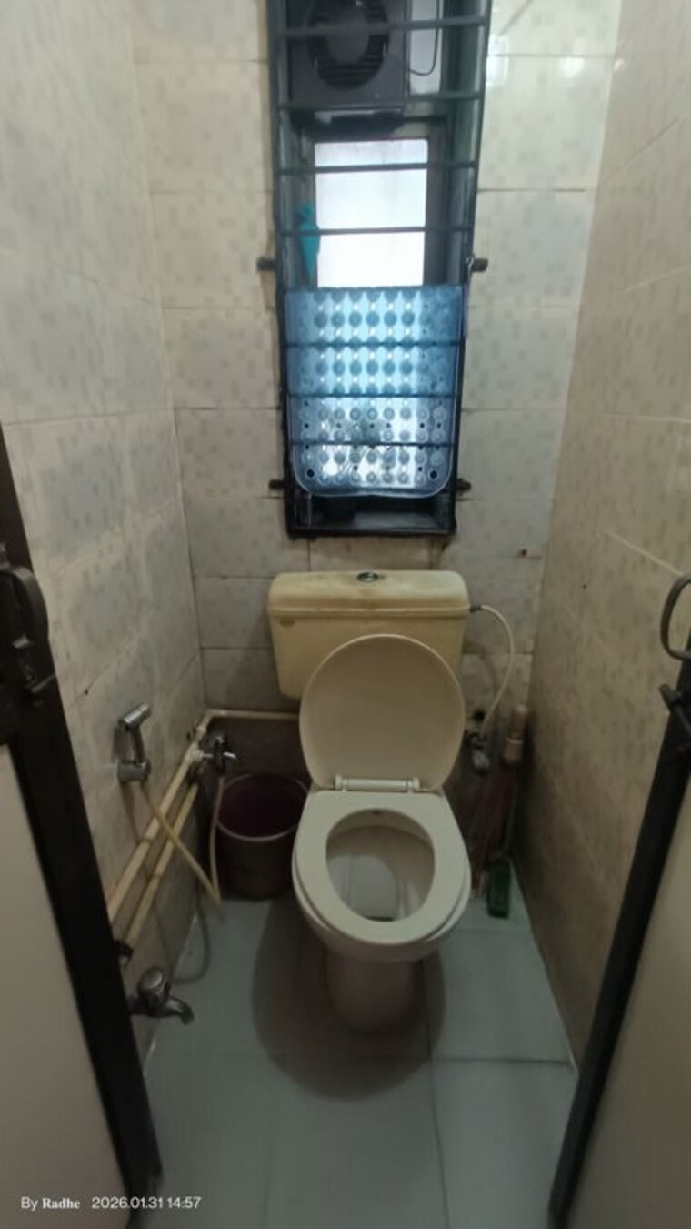 Bathroom, mahalaxmi-chs-worli 1 Bedroom 550 Sq.Ft. Apartment In Worli Mumbai 10014358