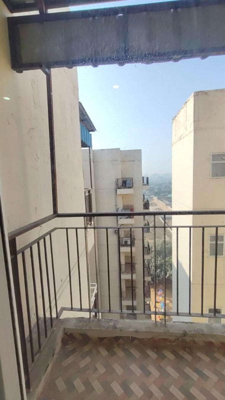 Balcony, pivotal-paradise 2.5 Bedroom 1250 Sq.Ft. Apartment In Sector 62 Gurgaon 10014365