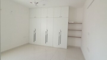 Room in 3 BHK Apartment at Prestige Beverly Hills, Kokapet – for Rent