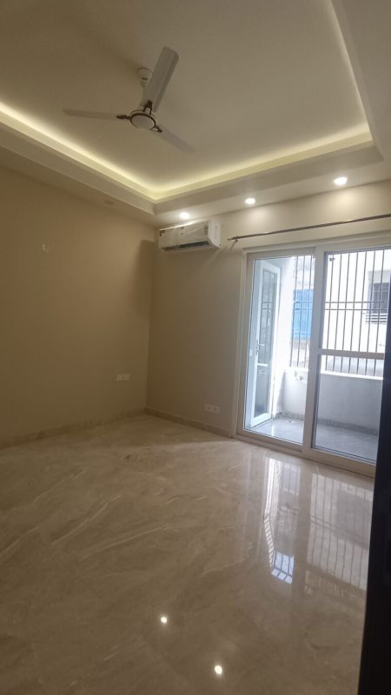 Room, chittaranjan park 3 Bedroom 160 Sq.Yd. Builder Floor In Chittaranjan Park Delhi 10014381