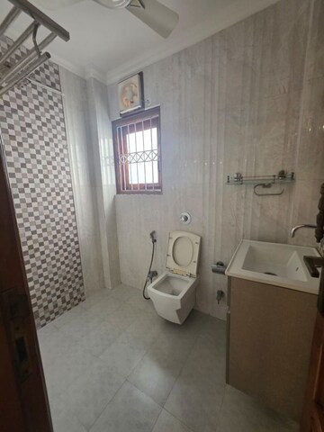 Bathroom in 3 BHK Builder Floor at Chittaranjan Park – for Rent