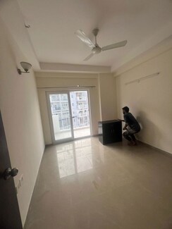2 BHK Apartment For Rent in Aims Golf City