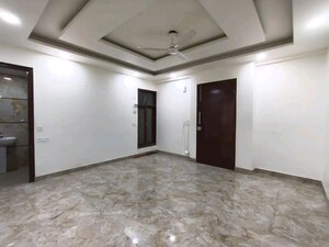 Room in 2 BHK Builder Floor at Chattarpur – for Rent