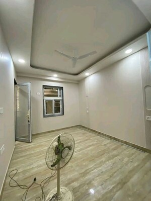 Bathroom in 3 BHK Builder Floor at Palm Residency Chhatarpur, Chattarpur – for Rent