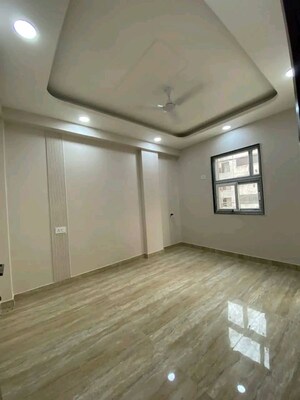 Room in 3 BHK Builder Floor at Palm Residency Chhatarpur, Chattarpur – for Rent