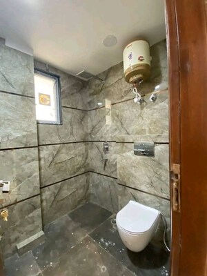 Bathroom in 3 BHK Builder Floor at Palm Residency Chhatarpur, Chattarpur – for Rent