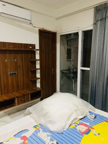 Bedroom in 2 BHK Builder Floor at Sector 42 – for Rent