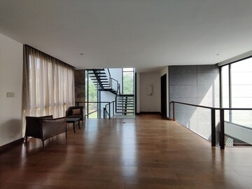 Room in 5 BHK Villa at Prestige Golfshire, Nandi Hills – for Rent