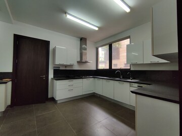 Kitchen in 5 BHK Villa at Prestige Golfshire, Nandi Hills – for Rent