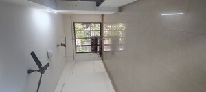 Room in 2.5 BHK Apartment at Daya Shreeji Goregaon, Goregaon East – for Rent