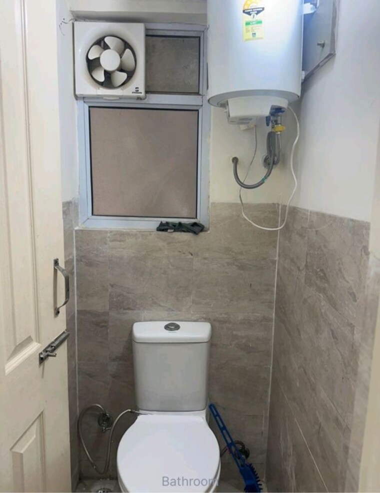 Washroom, wave-dream-homes 1 Bedroom 578 Sq.Ft. Apartment In Wave City Ghaziabad 10014426